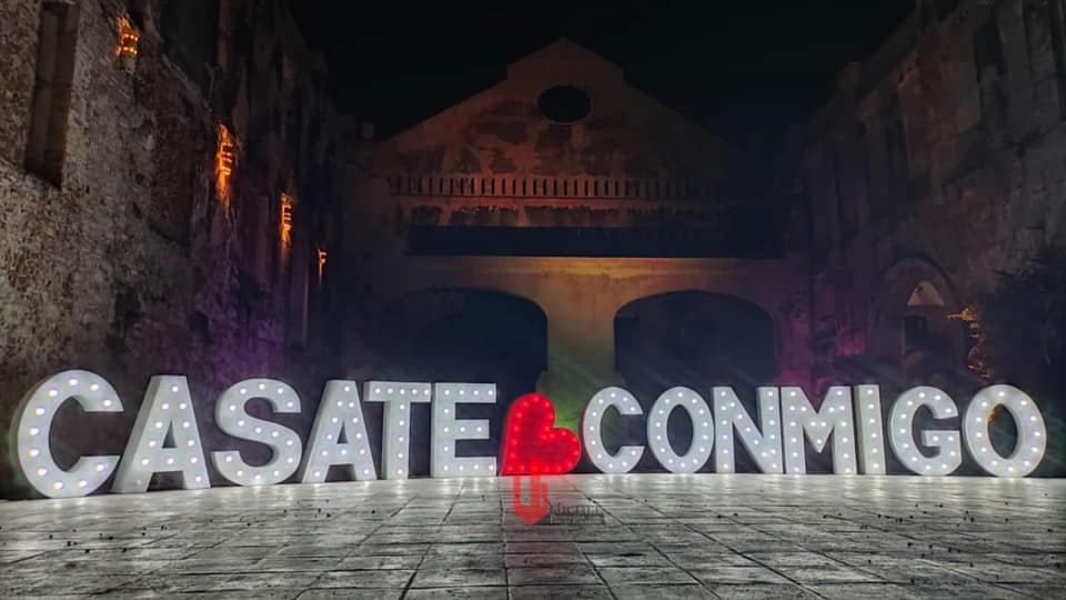 Montaje de letras gigantes para evento 6